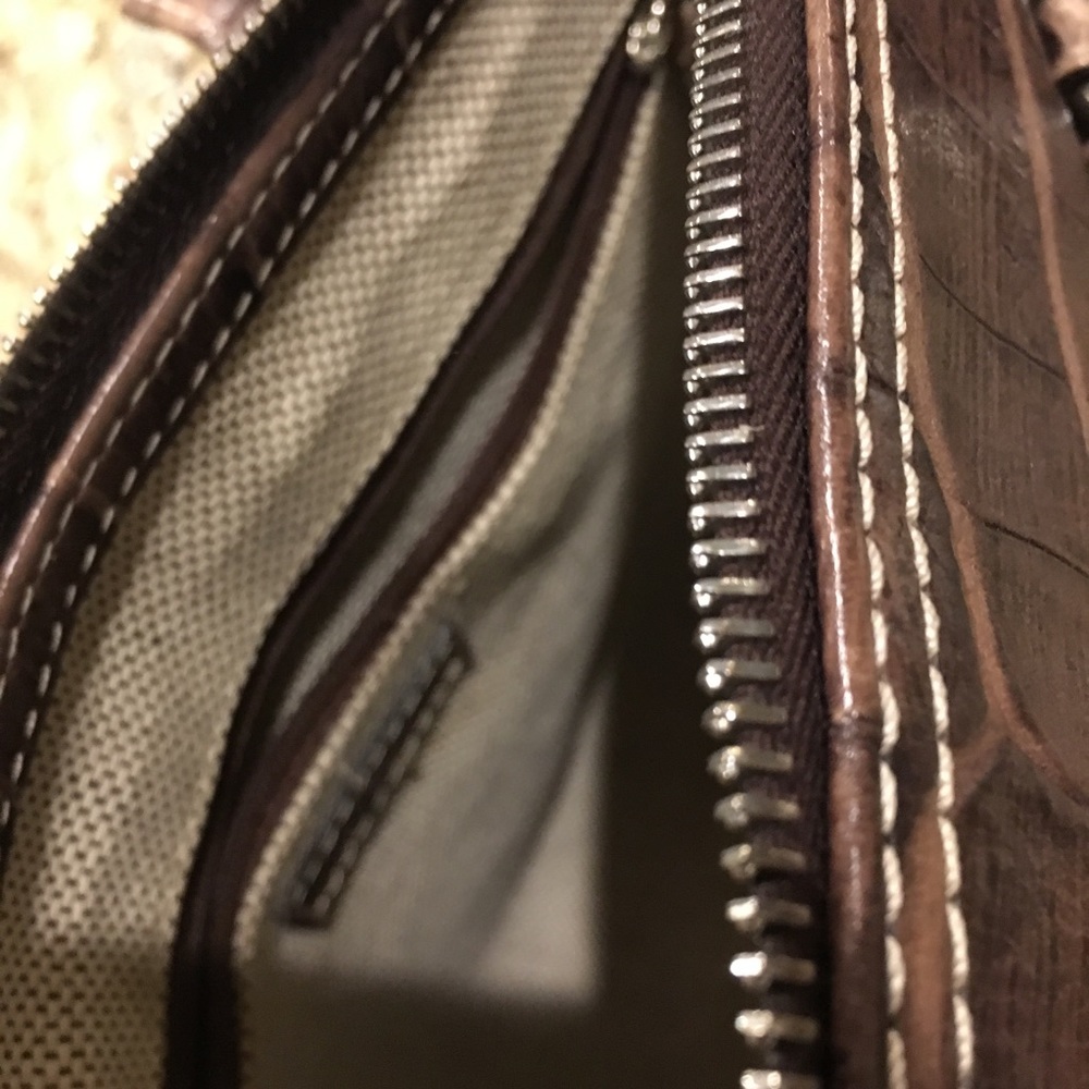 EUC Dooney & Bourke leather bag - Picture 6 of 6